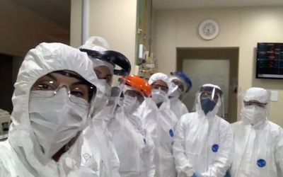 Médicos e enfermeiros mostram a rotina em CTI de Covid-19 no RJ; equipe fica até 6 horas sem água