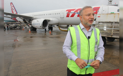 Nova carga, com 48 respiradores, desembarca no aeroporto de Salvador