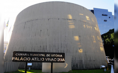 Câmara de Vitória aprova criação de auxílio emergencial de R$ 900
