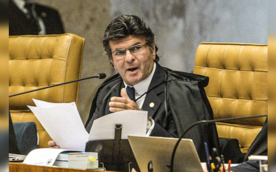 Disparos de fake news criam “bolhas de eleitores iludidos”, diz Fux