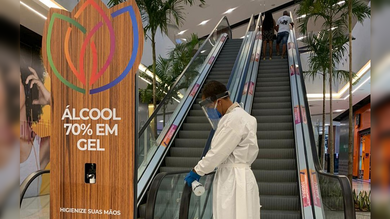 Shopping em Lauro de Freitas volta a funcionar após reabertura do comércio na região metropolitana