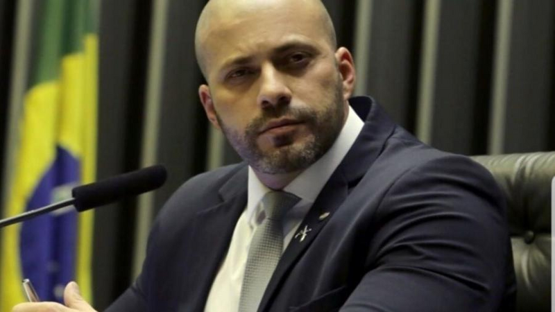 Deputado mostra dados enganosos sobre mortes por outras doenças na pandemia
