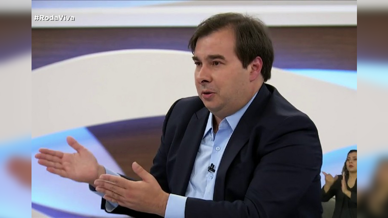Rodrigo Maia comenta a importância do projeto de fake news no Brasil