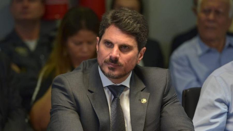 Senador engana ao usar falas antigas de Drauzio Varella sobre pandemia