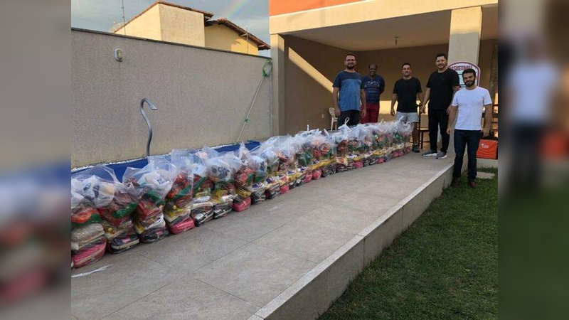 Grupo de Guarapari vende pizzas pala ajudar famílias carentes com cestas básicas