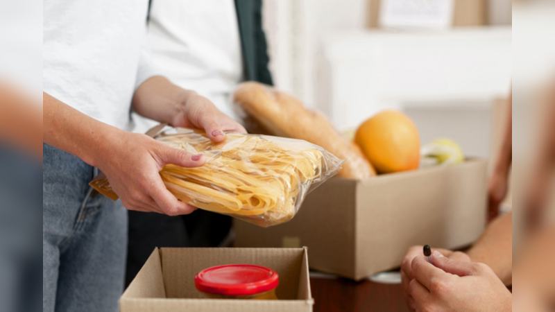 Lares de idosos recebem doações de alimentos em Ribeirão Pires