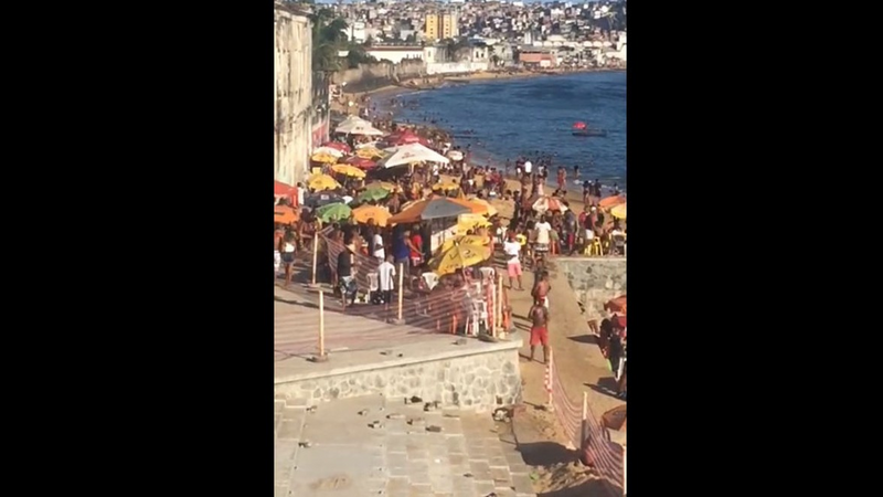 Praias voltarão a ser fechadas em Salvador após banhistas descumprirem protocolos