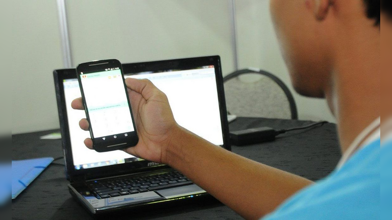 SP vai distribuir chips com internet para alunos e professores