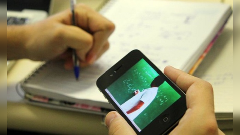 Celular é a principal ferramenta de estudo e trabalho na pandemia